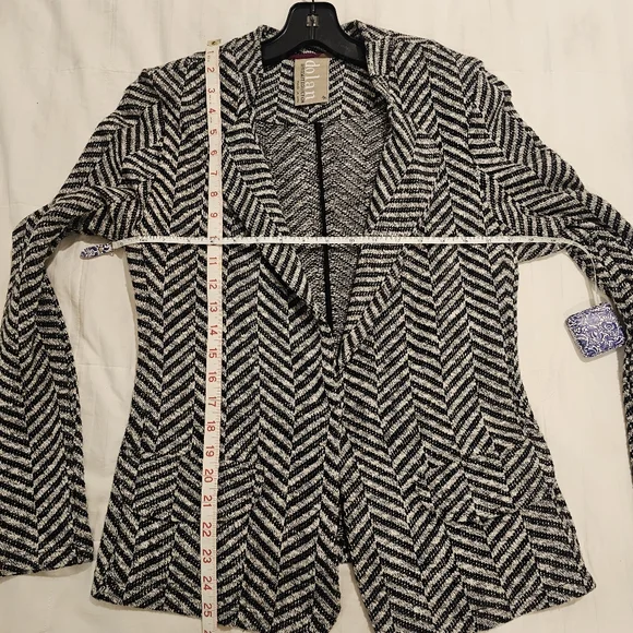 Dolan Herringbone "Chevron" Relaxed Fit Blazer Black and White Adorable … - Picture 9 of 10